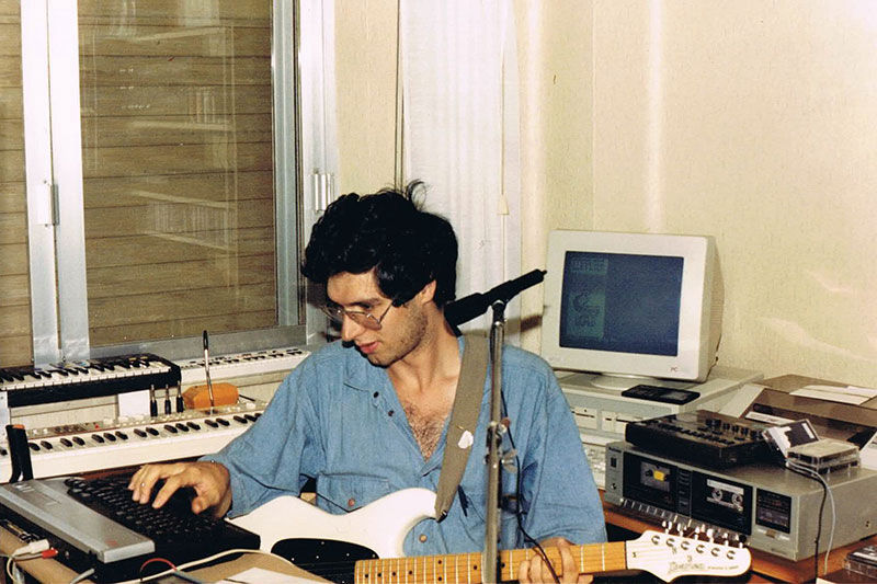 1985 FerCyborg en casa, con el "equipo"
